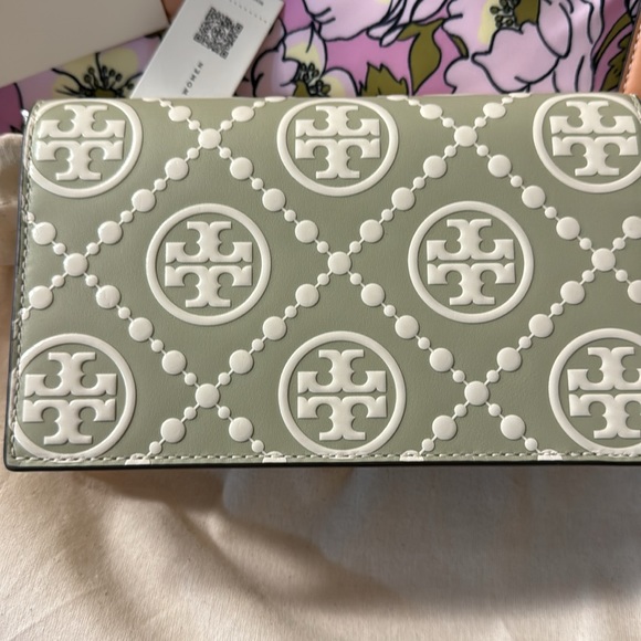 Brandnew Tory Burch T Monogram Wallet on Chain - Picture 4 of 4